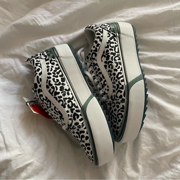 Vans Old Skool Stacked UV Ink Leopard Print Shoes - Picture 5 of 10
